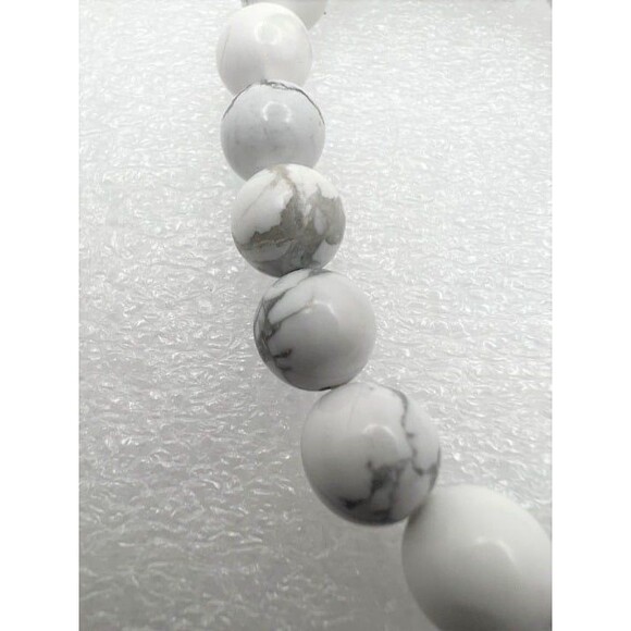 Howlite Beaded Bracelet - Picture 4 of 4